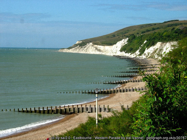 Eastbourne - Western Parade
cc-by-sa/2.0 - © Val Vannet - geograph.org.uk/p/30787