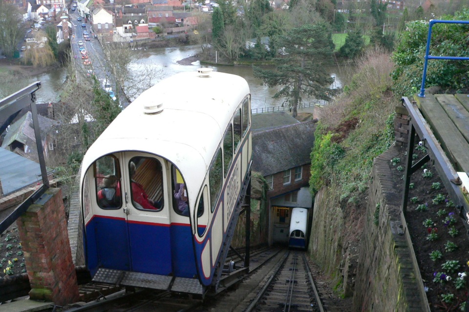 Bridgnorth Cliff Railway - looking down